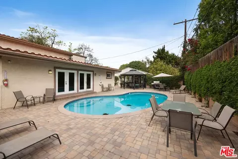 6930 Balcom Ave, Reseda, CA 91335 photo 16