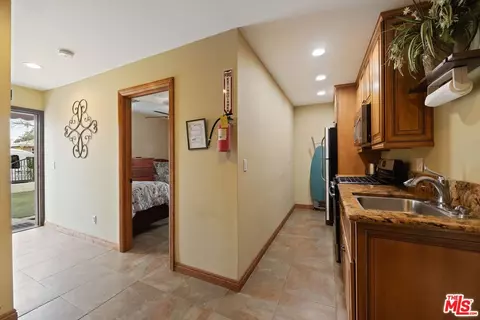 6930 Balcom Ave, Reseda, CA 91335 photo 20