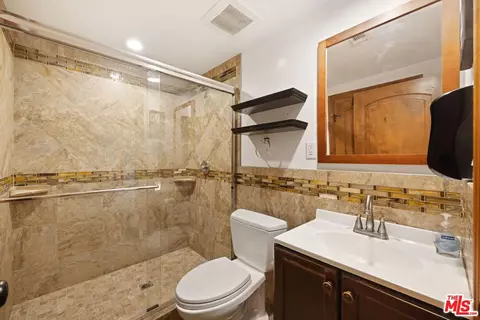 6930 Balcom Ave, Reseda, CA 91335 photo 23