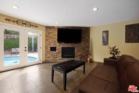 6930 Balcom Ave, Reseda, CA 91335 photo 6