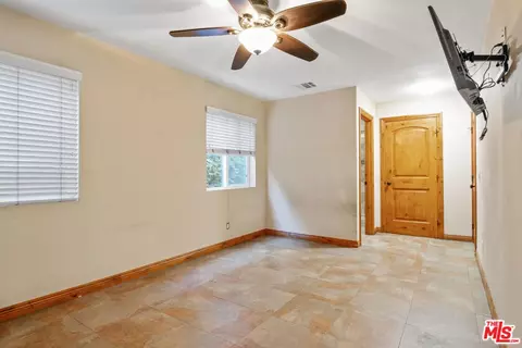 6930 Balcom Ave, Reseda, CA 91335 photo 25