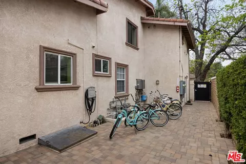 6930 Balcom Ave, Reseda, CA 91335 photo 18