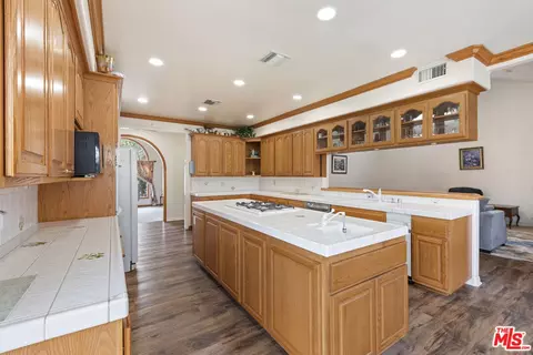 363 E Bonita Dr, Simi Valley, CA 93065 photo 8
