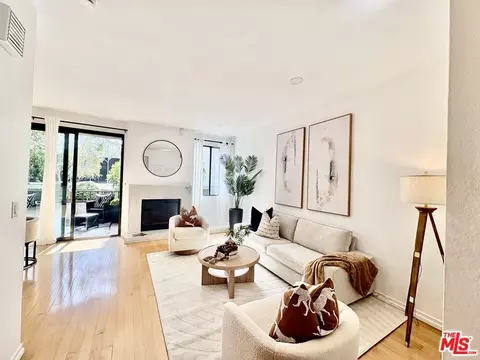 8675 Falmouth Ave #112, Playa Del Rey, CA 90293