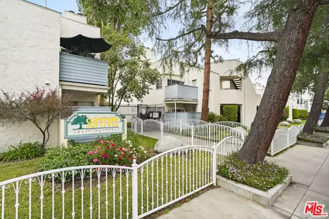 18411 Hatteras St #102, Tarzana, CA 91356