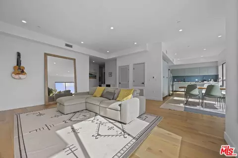1515 S Holt Ave #503, Los Angeles, CA 90035