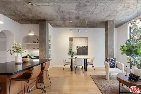 Dining - 840 E Green St #307, Pasadena, CA 91101 photo 2 of 2