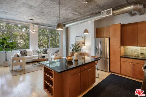 Kitchen - 840 E Green St #307, Pasadena, CA 91101 photo 3 of 3