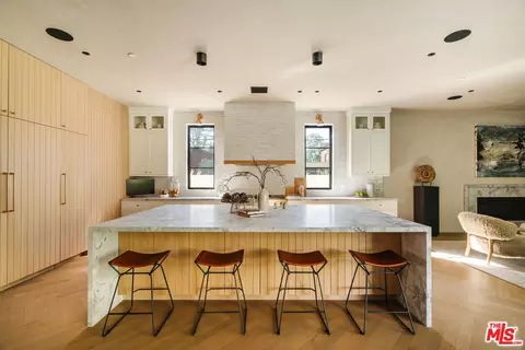 4601 Greenbush Ave, Sherman Oaks, CA 91423