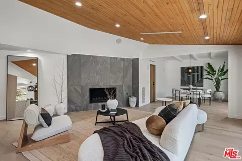 3523 Clawson Pl, Studio City, CA 91604 photo 12