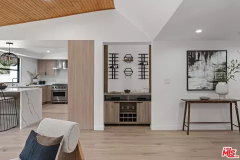 3523 Clawson Pl, Studio City, CA 91604 photo 5