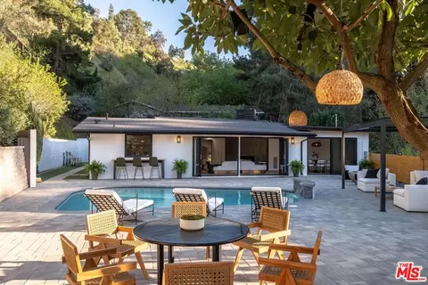 3523 Clawson Pl, Studio City, CA 91604