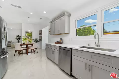 696 E 9th St, Upland, CA 91786 photo 31