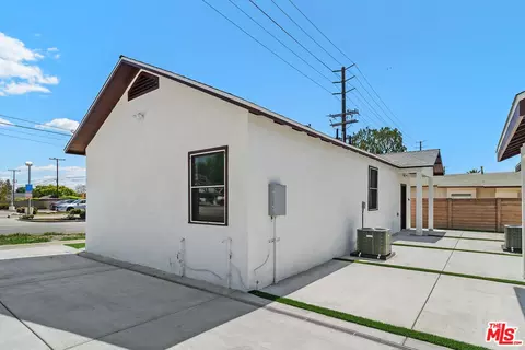 696 E 9th St, Upland, CA 91786 photo 13