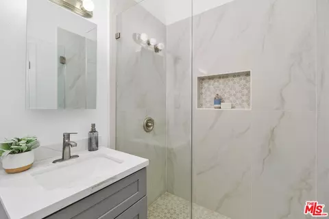696 E 9th St, Upland, CA 91786 photo 34