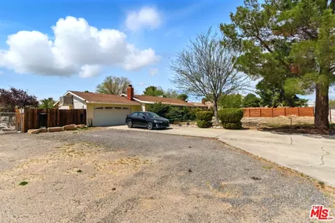 39165 166th St, Palmdale, CA 93591