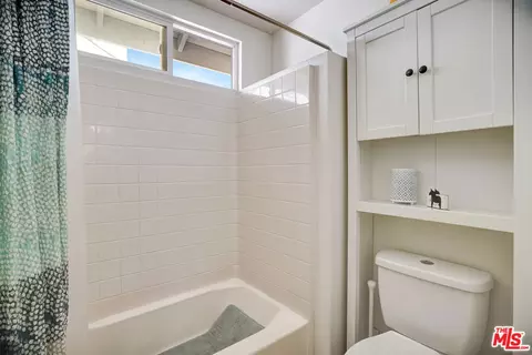 17605 Holly Dr, Carson, CA 90746 photo 26