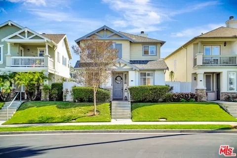 17605 Holly Dr, Carson, CA 90746 photo 2