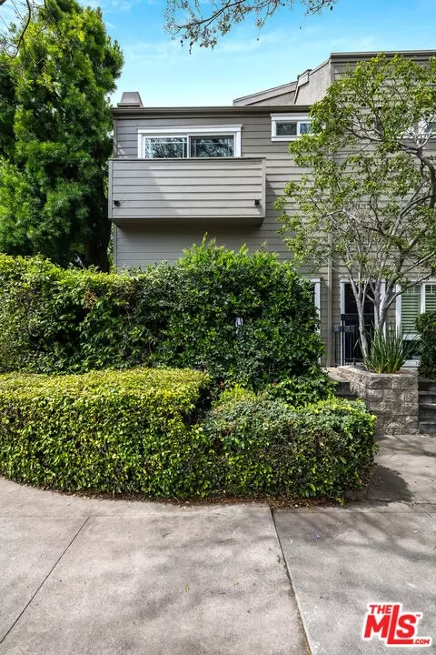 11033 Massachusetts Ave #5, Los Angeles, CA 90025