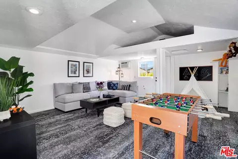 10748 Aqua Vista St, Studio City, CA 91602 photo 32
