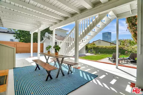 10748 Aqua Vista St, Studio City, CA 91602 photo 21