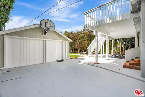 10748 Aqua Vista St, Studio City, CA 91602 photo 30