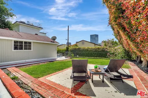 10748 Aqua Vista St, Studio City, CA 91602 photo 28
