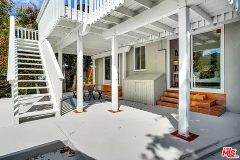 10748 Aqua Vista St, Studio City, CA 91602 photo 20