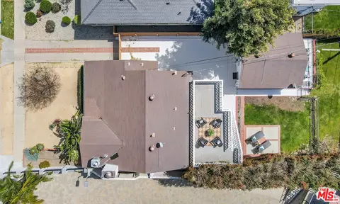 10748 Aqua Vista St, Studio City, CA 91602 photo 39