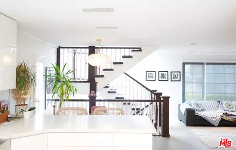 114 Pacific Ave, Venice, CA 90291 photo 1
