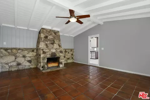 6841 Mammoth Ave, Van Nuys, CA 91405 photo 12