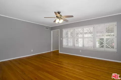 6841 Mammoth Ave, Van Nuys, CA 91405 photo 7