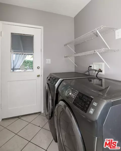 6841 Mammoth Ave, Van Nuys, CA 91405 photo 22