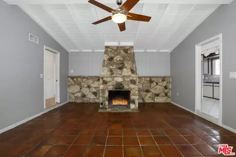 6841 Mammoth Ave, Van Nuys, CA 91405 photo 13