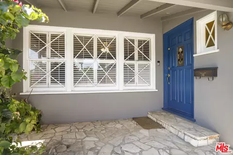 6841 Mammoth Ave, Van Nuys, CA 91405 photo 2