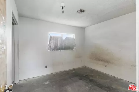 13600 Elm St, Trona, CA 93562 photo 7