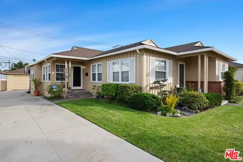 7810 Flight Ave, Los Angeles, CA 90045