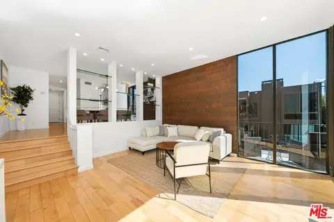 1033 Carol Dr #101, West Hollywood, CA 90069