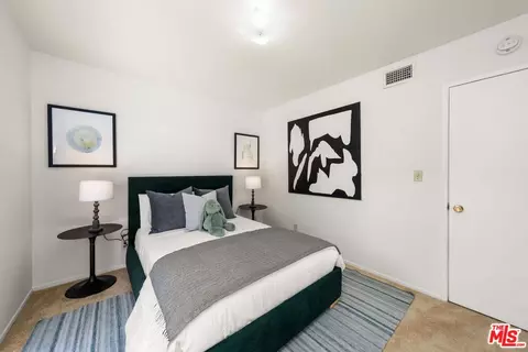 Bedroom - 11080 Plainview Ave, Tujunga, CA 91042 photo 6 of 9