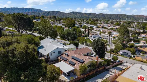 View/Area - 11080 Plainview Ave, Tujunga, CA 91042 photo 6 of 6