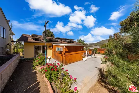 Exterior - 11080 Plainview Ave, Tujunga, CA 91042 photo 4 of 5