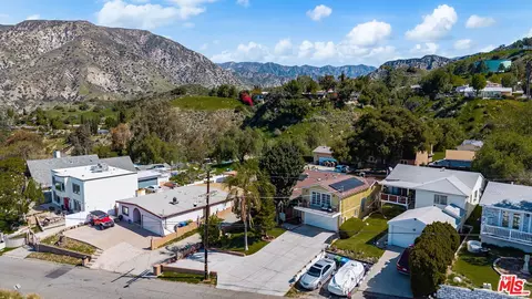 View/Area - 11080 Plainview Ave, Tujunga, CA 91042 photo 2 of 6