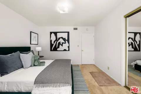 Bedroom - 11080 Plainview Ave, Tujunga, CA 91042 photo 7 of 9