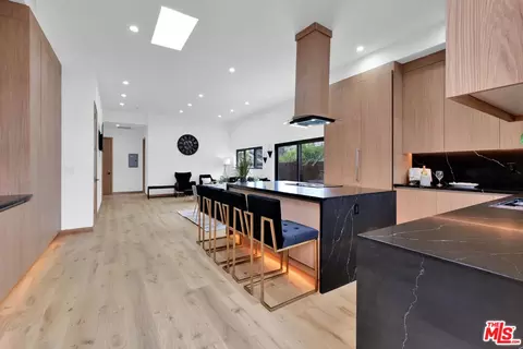 6512 Barton Ave, Los Angeles, CA 90038