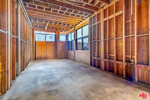 Other - 705 Broadway St, Venice, CA 90291 photo 2 of 5