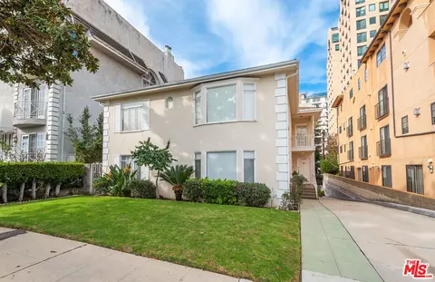 10527 Ashton Ave, Los Angeles, CA 90024