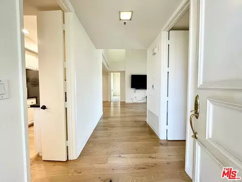2131 Century Park Ln #417, Los Angeles, CA 90067