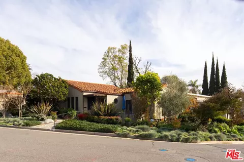 Exterior - 400 Virginia Rd, Fullerton, CA 92831 photo 4 of 15