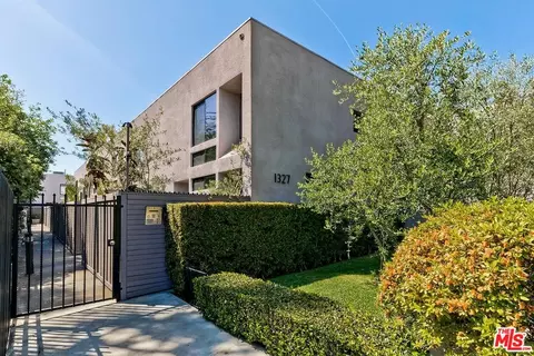 1327 Havenhurst Dr #10, West Hollywood, CA 90046