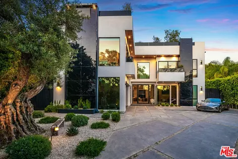 1024 N Orlando Ave, West Hollywood, CA 90069